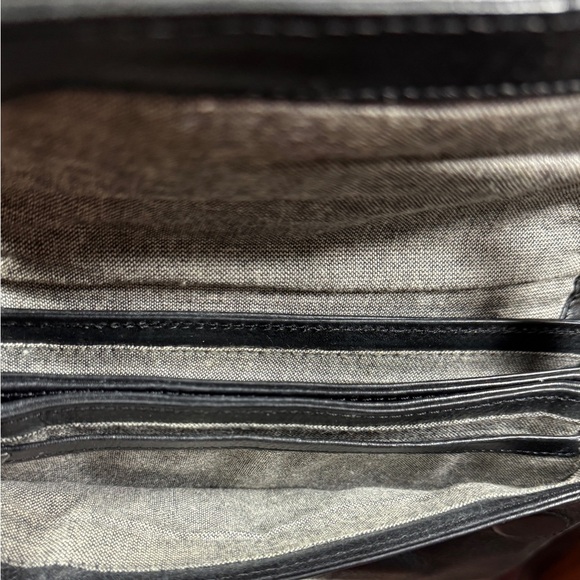 Elk InnSet Black Small Cow Leather Crossbody Adjustable Bag - Picture 7 of 11